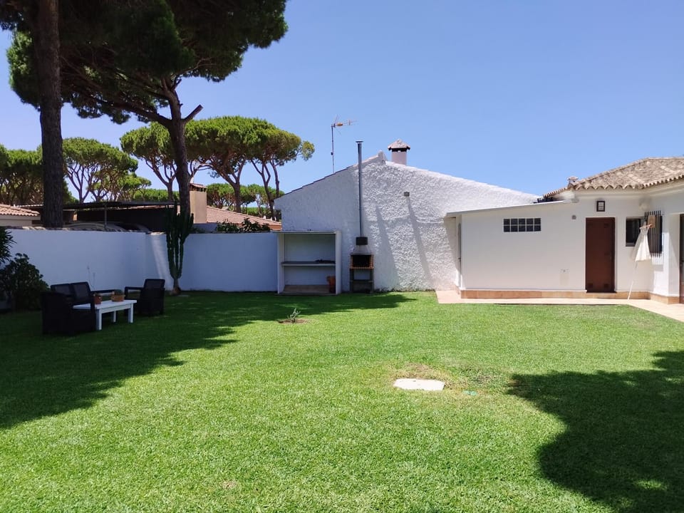 Villa Mencal Villa in Chiclana de la Frontera