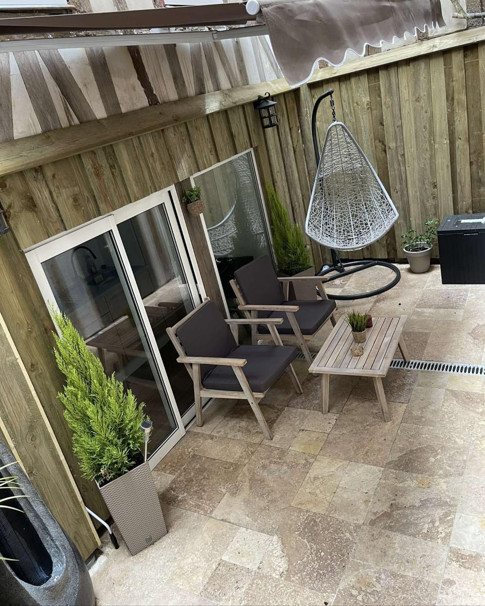 Nuit de la sagesse "jacuzzi terrasse et parking privé" Apartment in Rouen