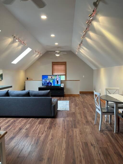 Private, great loc - ideal for long / short stay Apartment in Canton