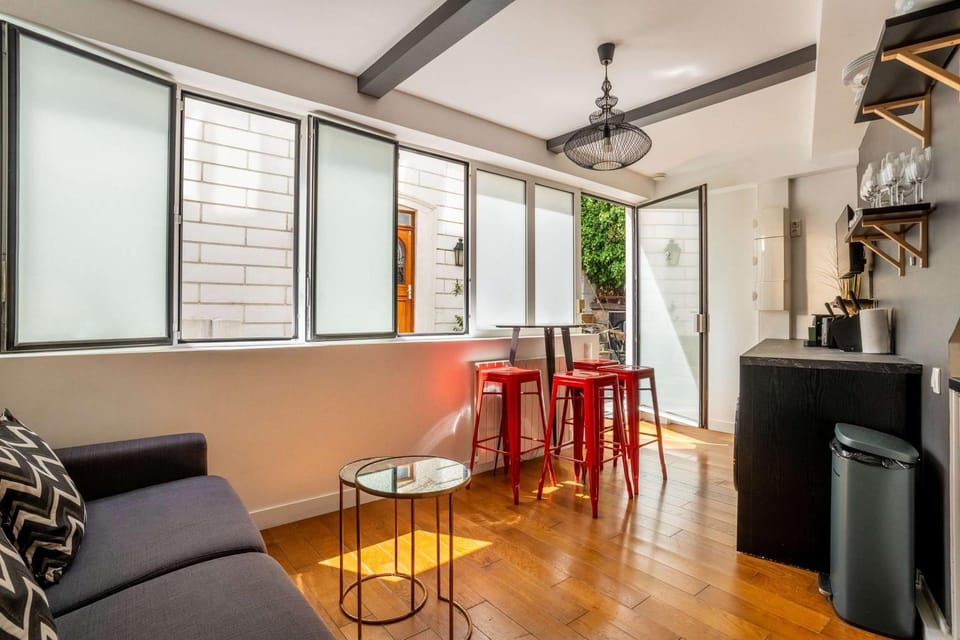 Montmartre Cozy and bright 1BD with terrace Apartment in Paris