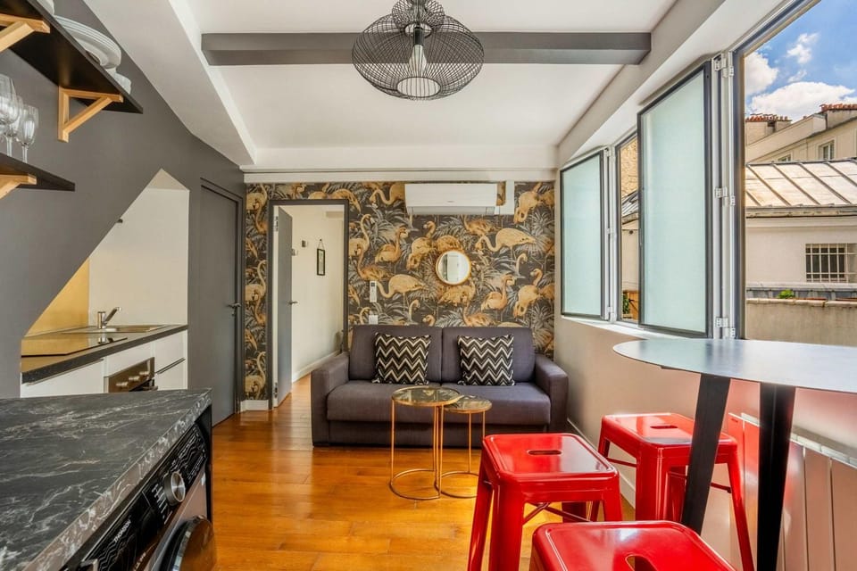 Montmartre Cozy and bright 1BD with terrace Apartment in Paris