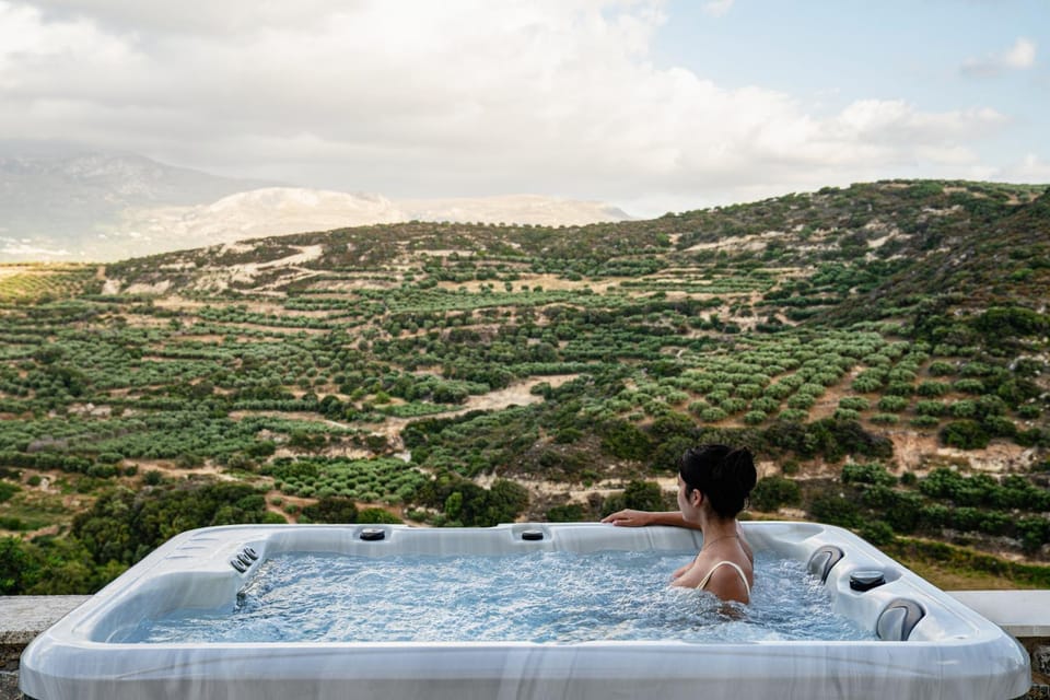 People, Natural landscape, Hot Tub, Mountain view, Pool view