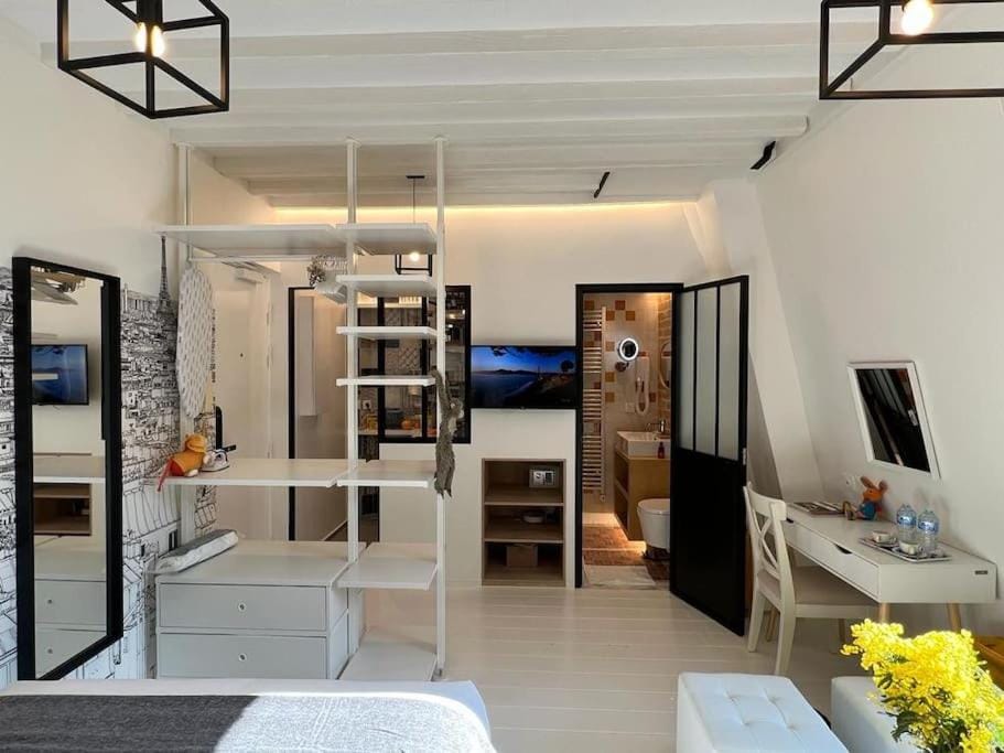 Studio tout équipé à Nation Paris XI-Tout confort Apartment in Paris