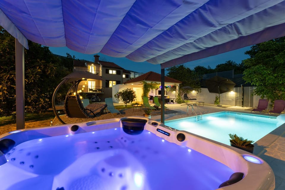 Night, Hot Tub, Pool view, Swimming pool