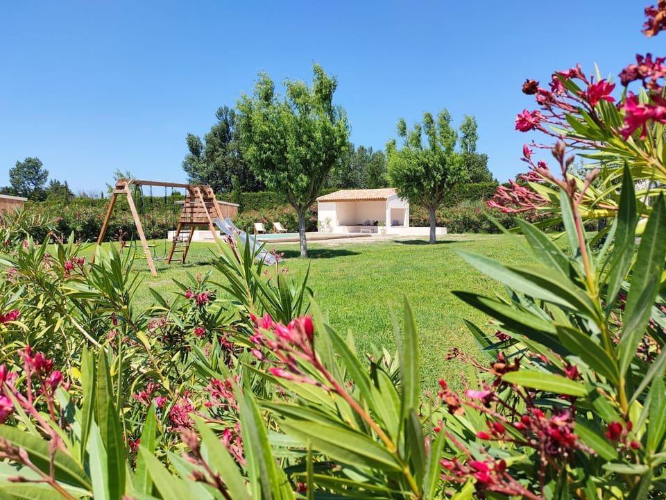 Loft avec piscine privée en campagne proche Saint Remy de Provence House in Saint-Remy-de-Provence