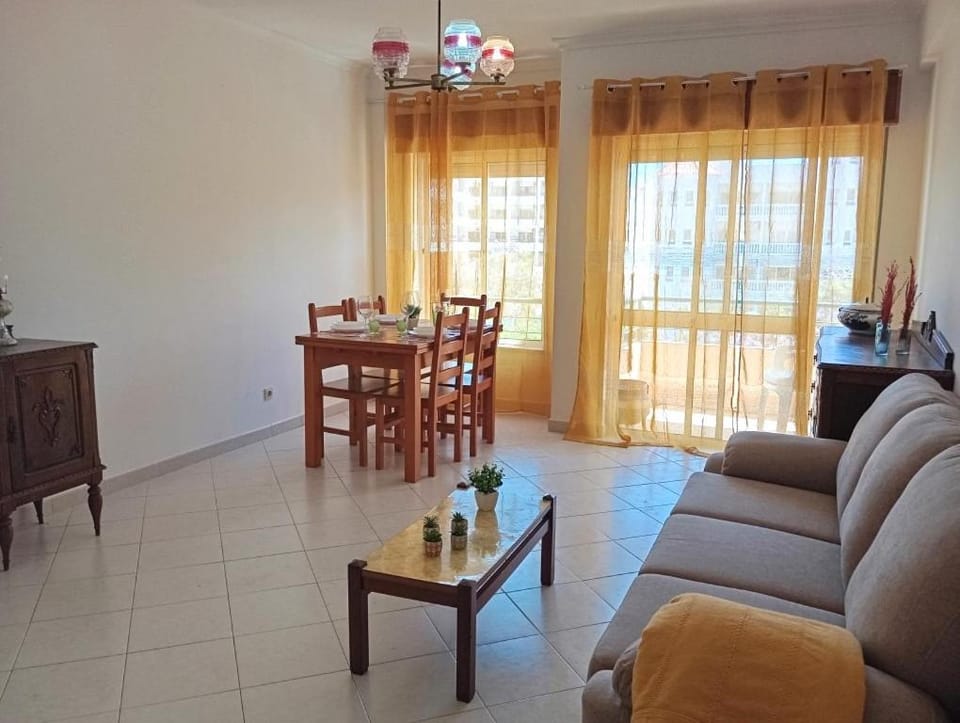 Casa do Mestre Apartment in Monte Gordo