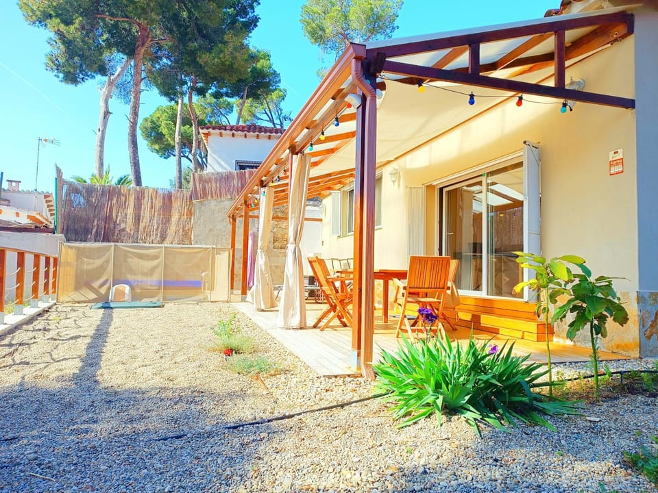House with pool near Park Guell House in Barcelona