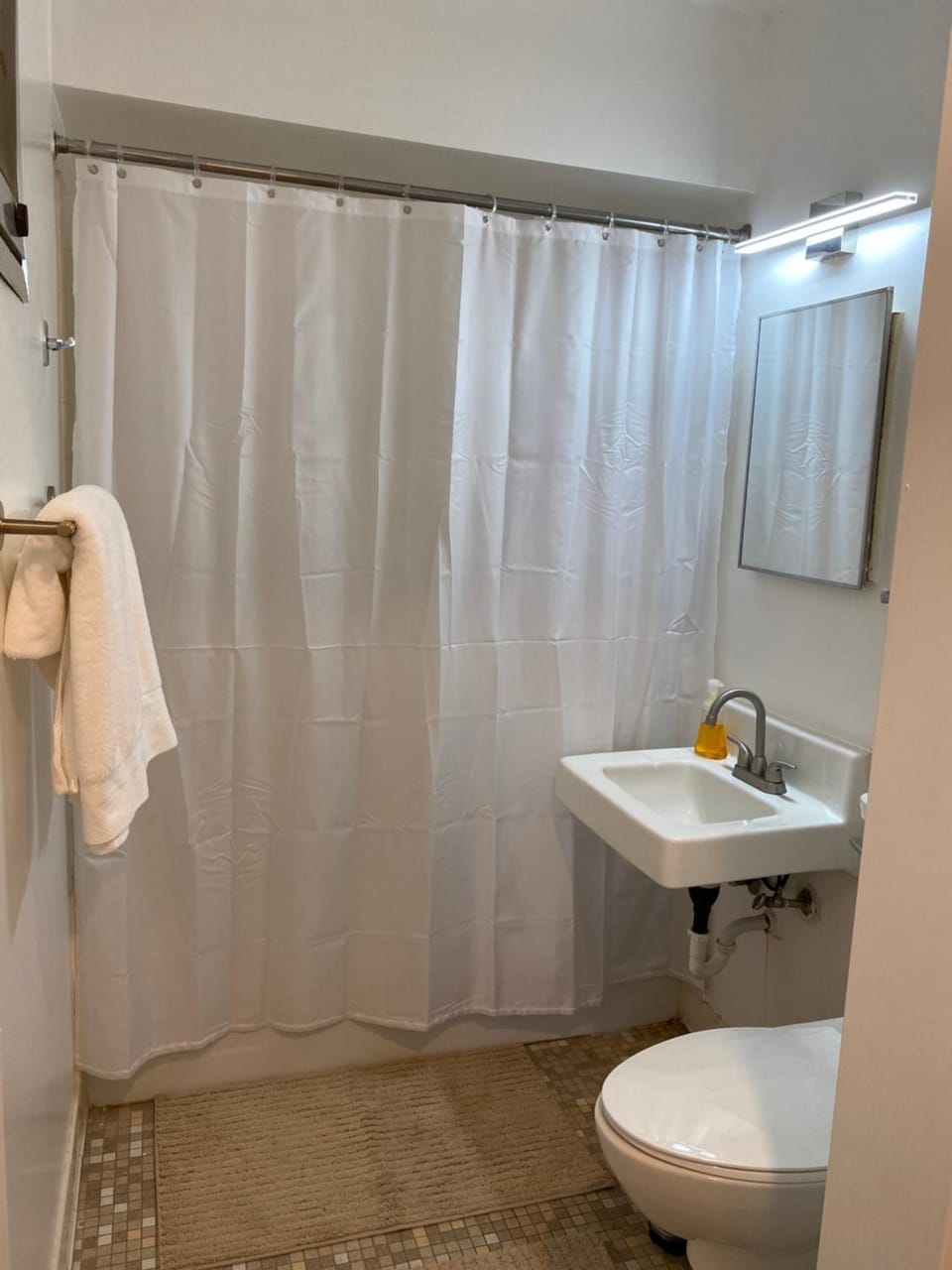 Shower, Toilet, Bathroom, towels