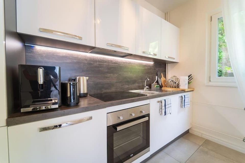 Coffee/tea facilities, Kitchen or kitchenette, dishwasher, pet friendly, stove, toaster