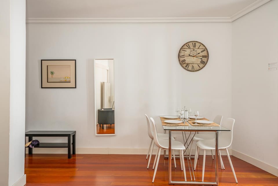 Decorative detail, Dining area