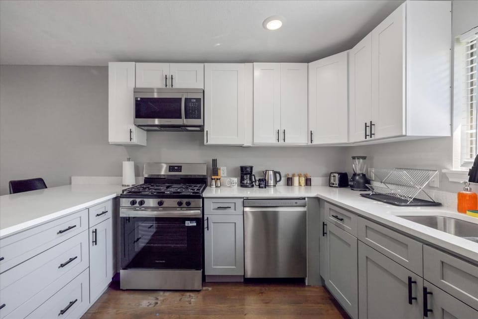 Museums Cozy Med Center Apt BBQ Fire Pit Games Apartment in Houston