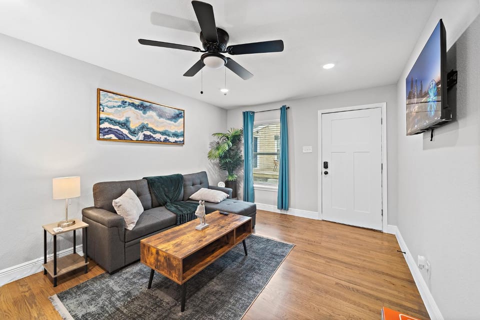 Nr Museum Med Center Zoo Apt Fire Pit BBQ Games Apartment in Houston