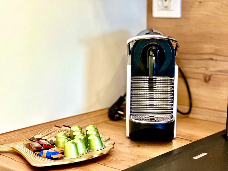 Coffee/tea facilities, Kitchen or kitchenette, Food and drinks, Food