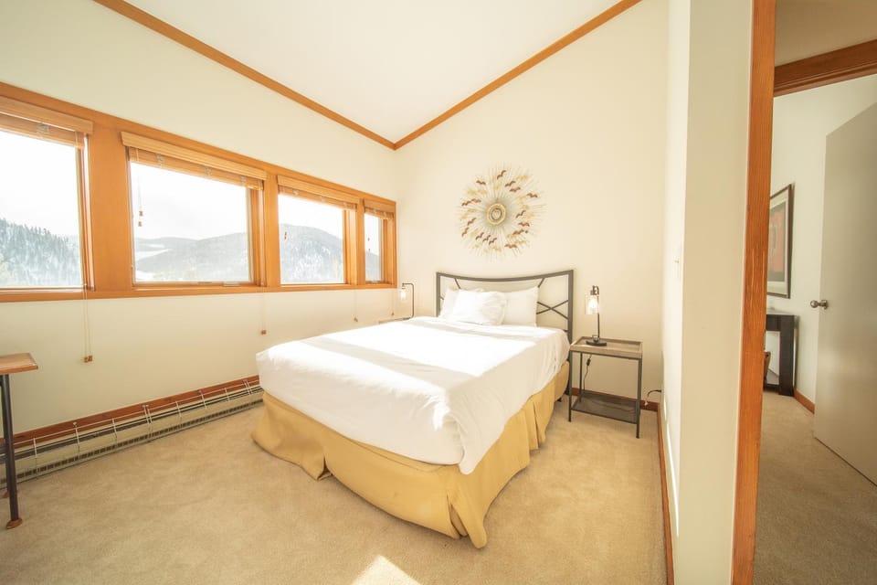 Tennis Townhomes 1309 by SummitCove Lodging in Colorado House in Keystone