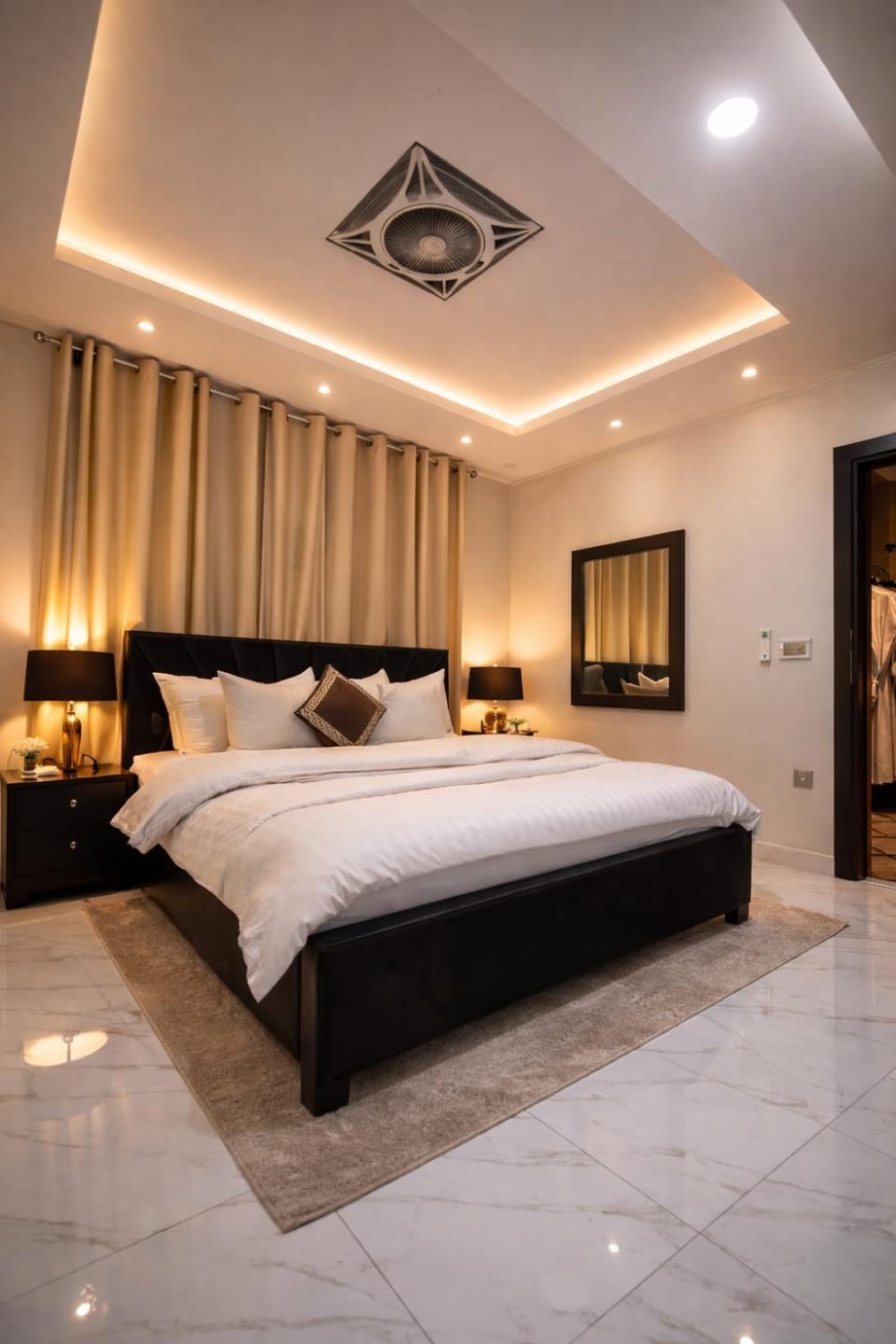 Bed, Photo of the whole room, Bedroom