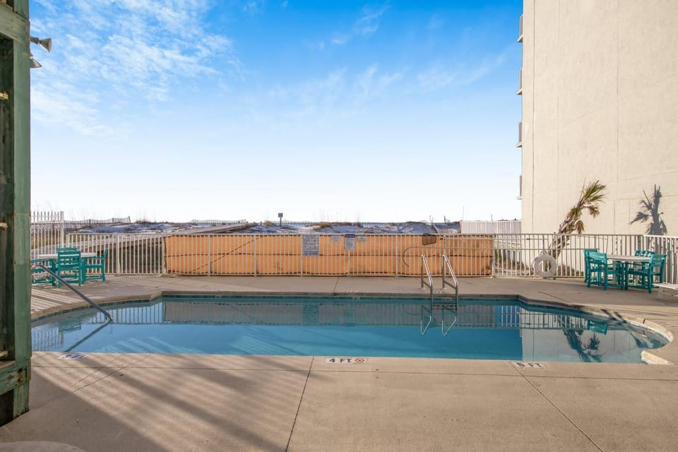 Sundial A2 by Vacation Homes Collection Apartment in West Beach