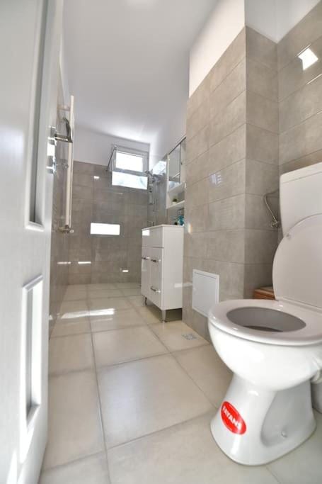 Luxury Studio / M Romancierilor Apartment in Bucharest