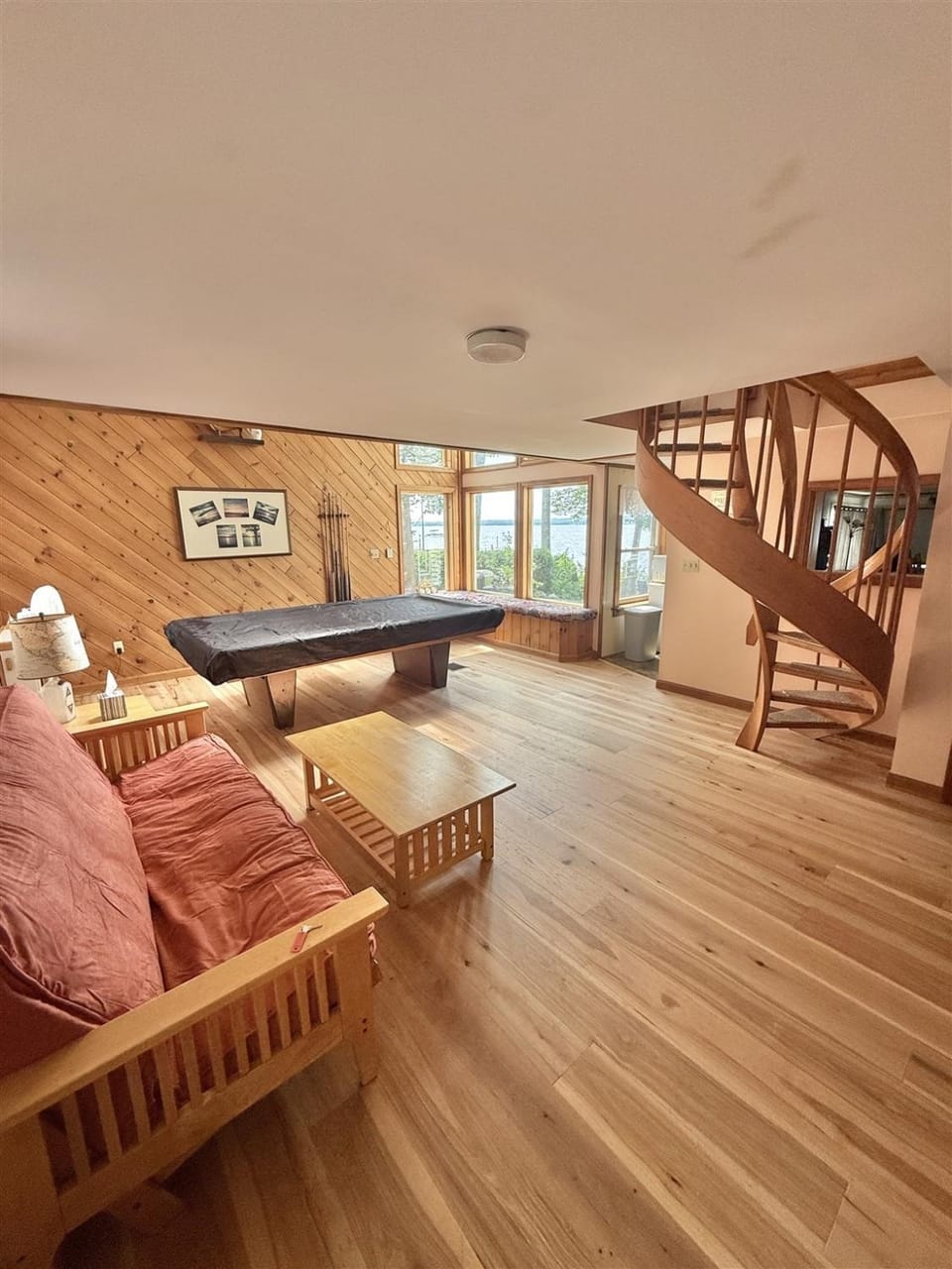 JORDAN BAY GETAWAY LIMIT 8 home House in Sebago Lake