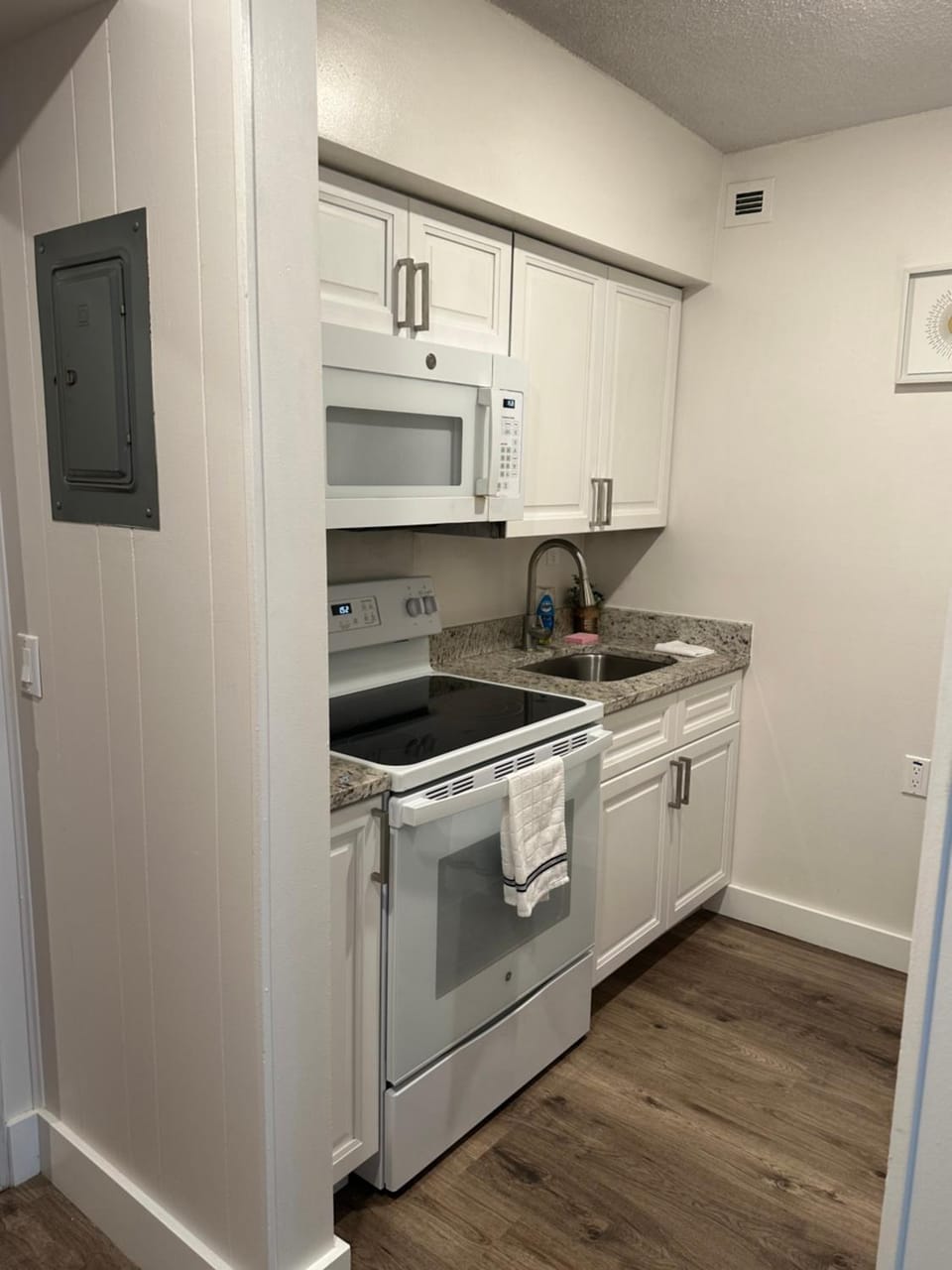 Kitchen or kitchenette, minibar, pet friendly, stove