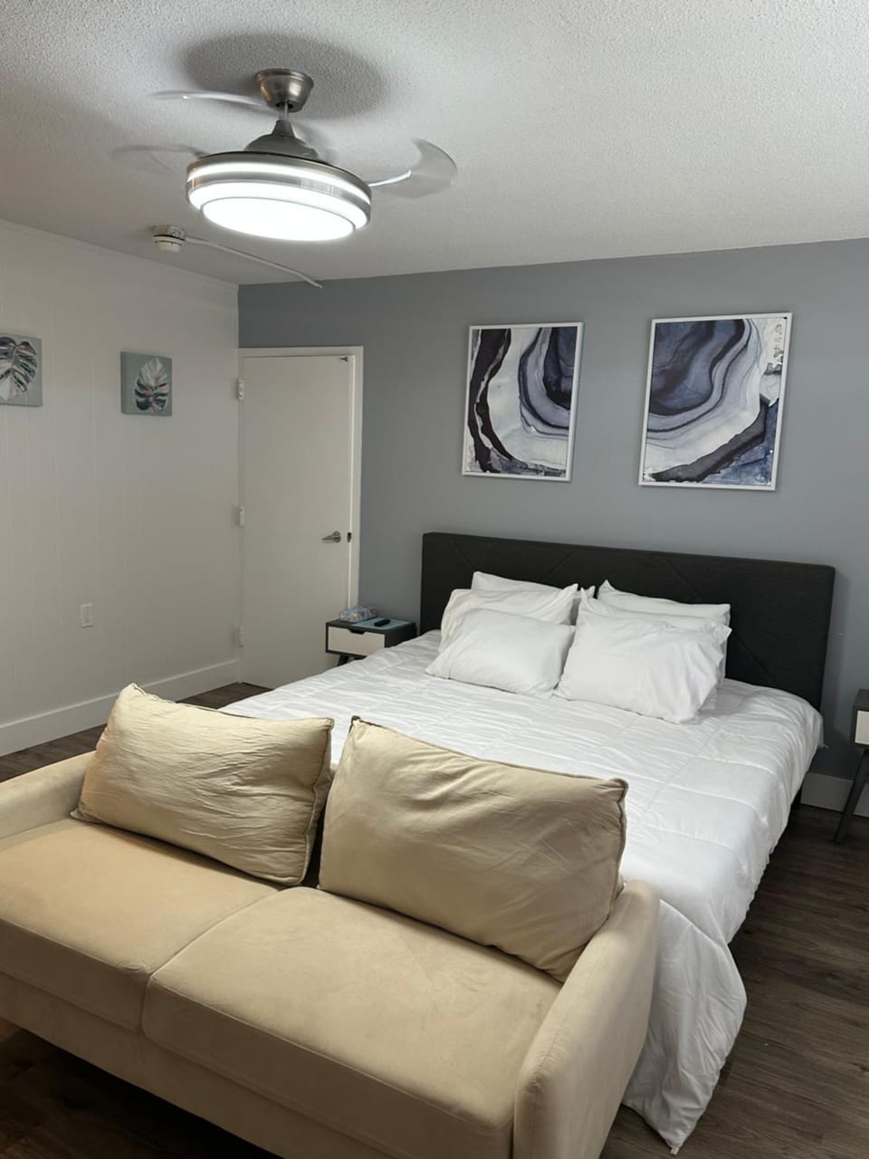 Bed, fireplace