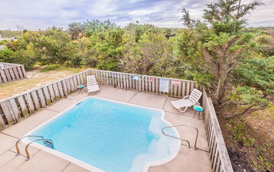 It's A Shore Thing - Nags Head MP 11.5, Ocean View, 130 Yds to Beach, Pool, Hot Tub, Rec Room House in Nags Head