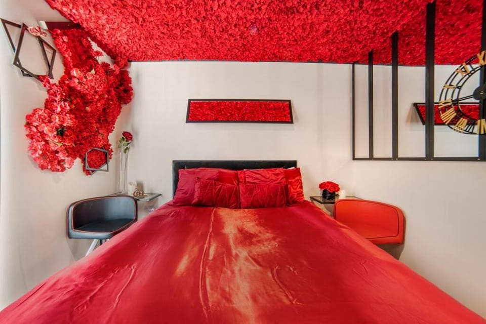 Romance in Leicester City Center Apartment in Leicester