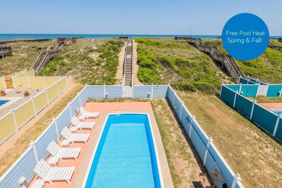 Pretty Mama - Nags Head MP 11, Oceanfront, Elevator, Pool, Hot Tub, Pets OK, Flex Stays House in Nags Head