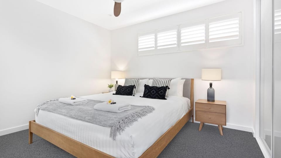 Luxe by the Lake House in Wollongong