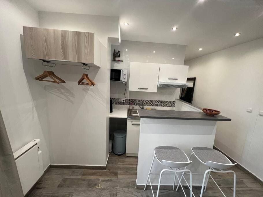 Quiet & bright studio 15min away from Paris Apartment in Île-de-France