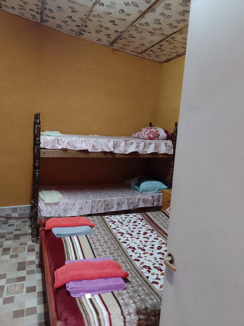 Bedroom, bunk bed