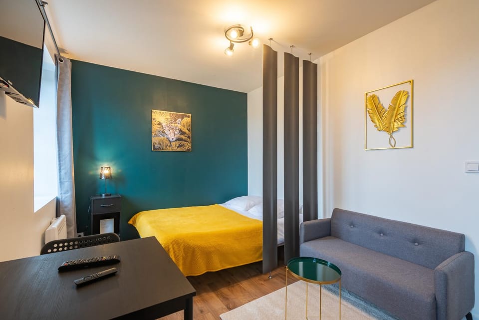 Living room, Bedroom