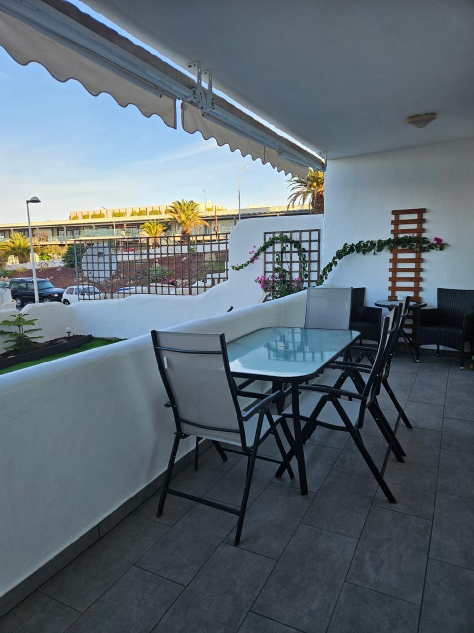 Balcony/Terrace, Dining area