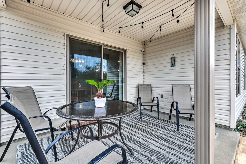 Spacious Navarre Retreat w/ Fenced-In Yard! House in Alabama