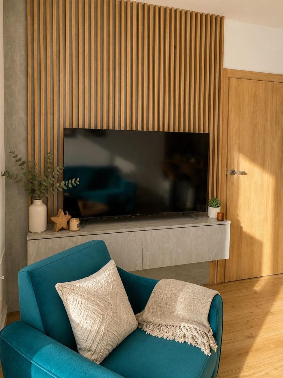Communal lounge/ TV room, TV and multimedia, Living room, Seating area