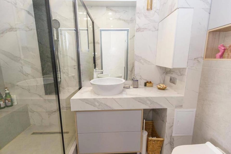 Shower, Bathroom