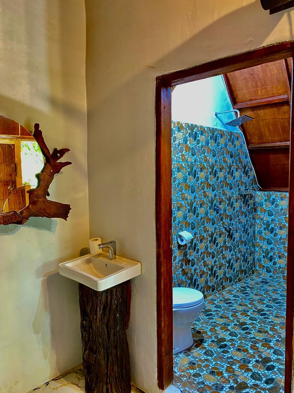 Sumatra Thomas Leaf Monkey Guesthouse & Jungle Trek Vacation rental in Indonesia