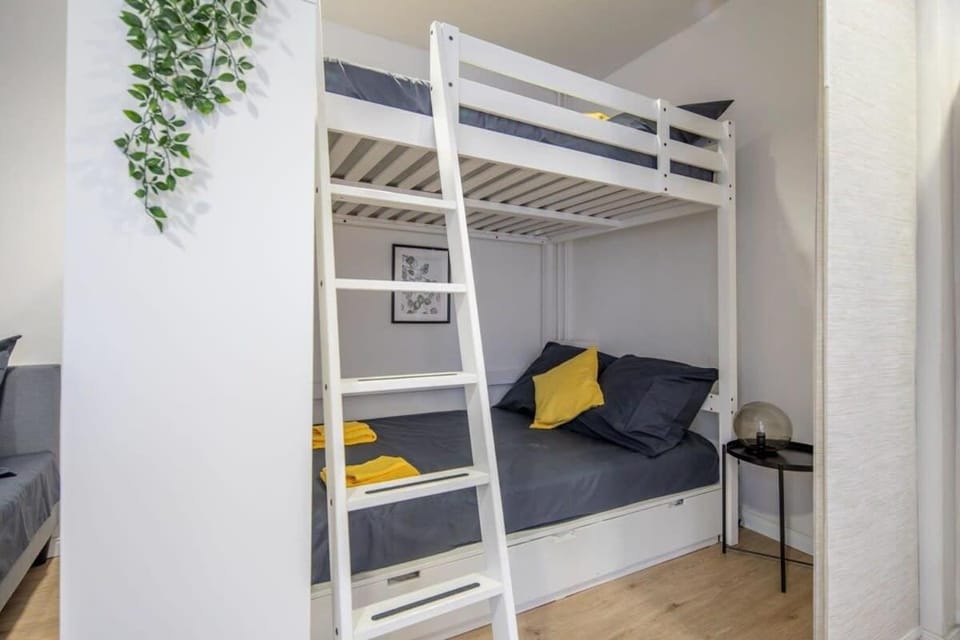 Studio Family Loft Self CheckIn Street Parking Apartment in Hamburg
