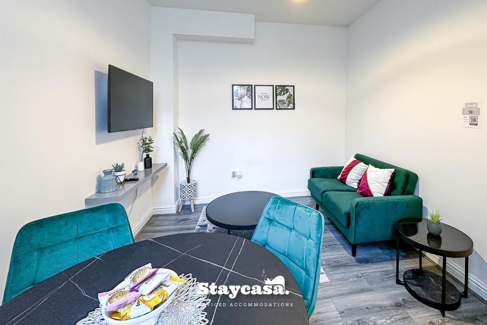 Ashfield Co-Living - Private Room Self-Cater Bed and Breakfast in Manchester