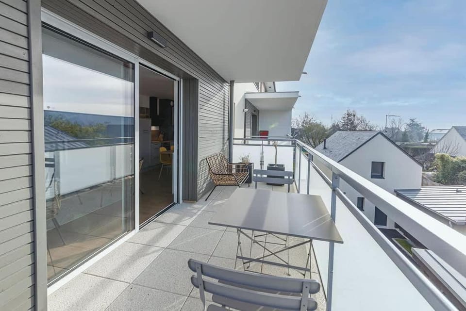 View (from property/room), Balcony/Terrace, Balcony/Terrace, Dining area