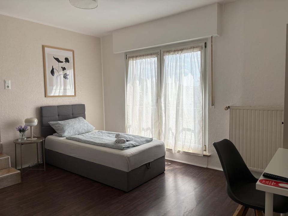 Bed, Photo of the whole room