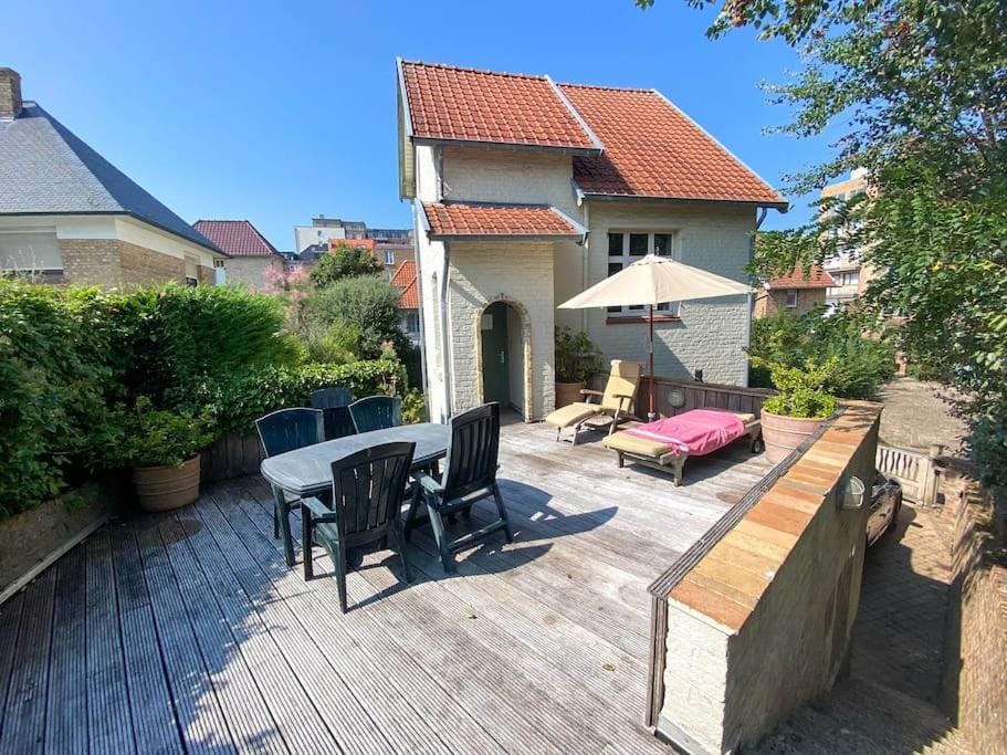 Villa Trianon -Summer beachhouse House in De Panne