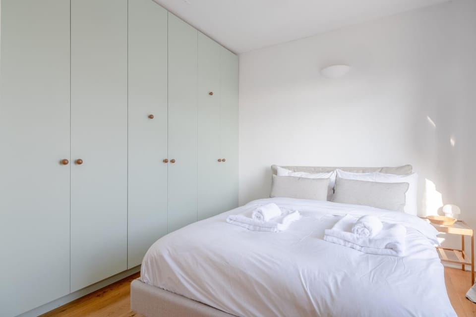 Peaceful 2 Bedroom Flat with Roof Terrace - Hackney Apartment in London Borough of Hackney