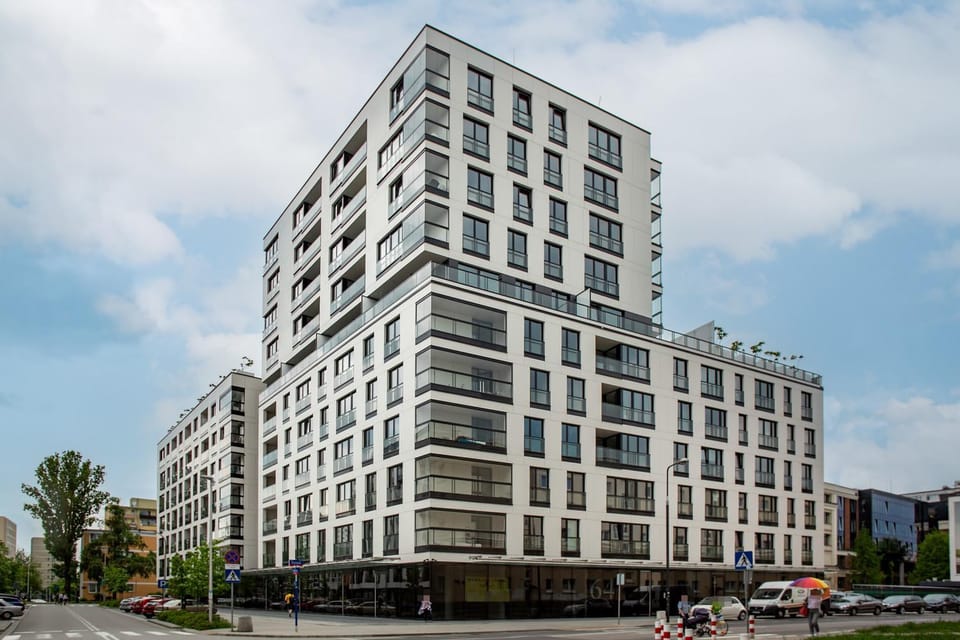 Property building, Off site, Neighbourhood, City view, Street view