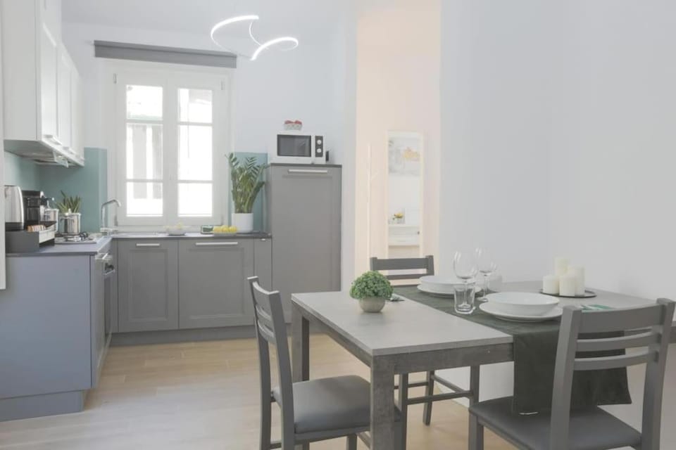 Kitchen or kitchenette, Dining area, minibar, pet friendly, stove