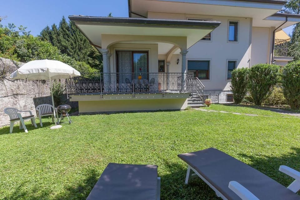 Property building, Patio, BBQ facilities, Garden, Balcony/Terrace, Garden view, sunbed