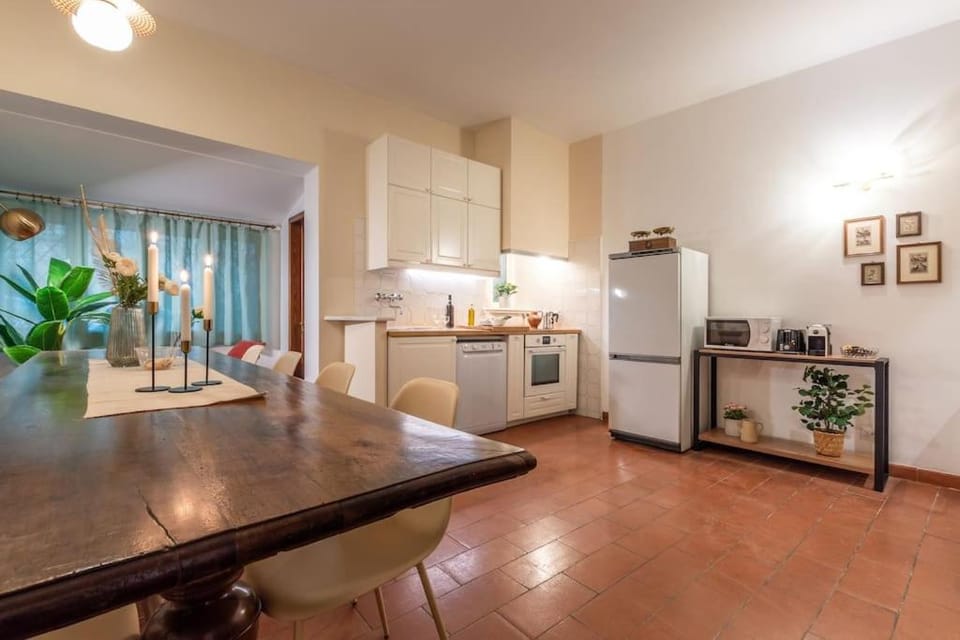 Dining area, dishwasher, minibar, pet friendly, stove, toaster, kitchen