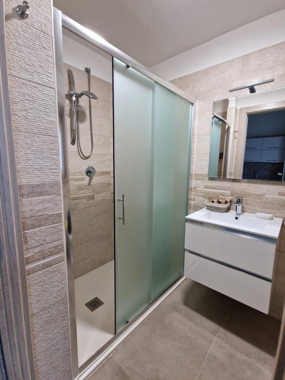 Shower, Bathroom