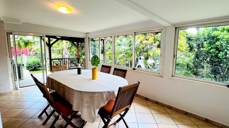 Dining area, Garden view