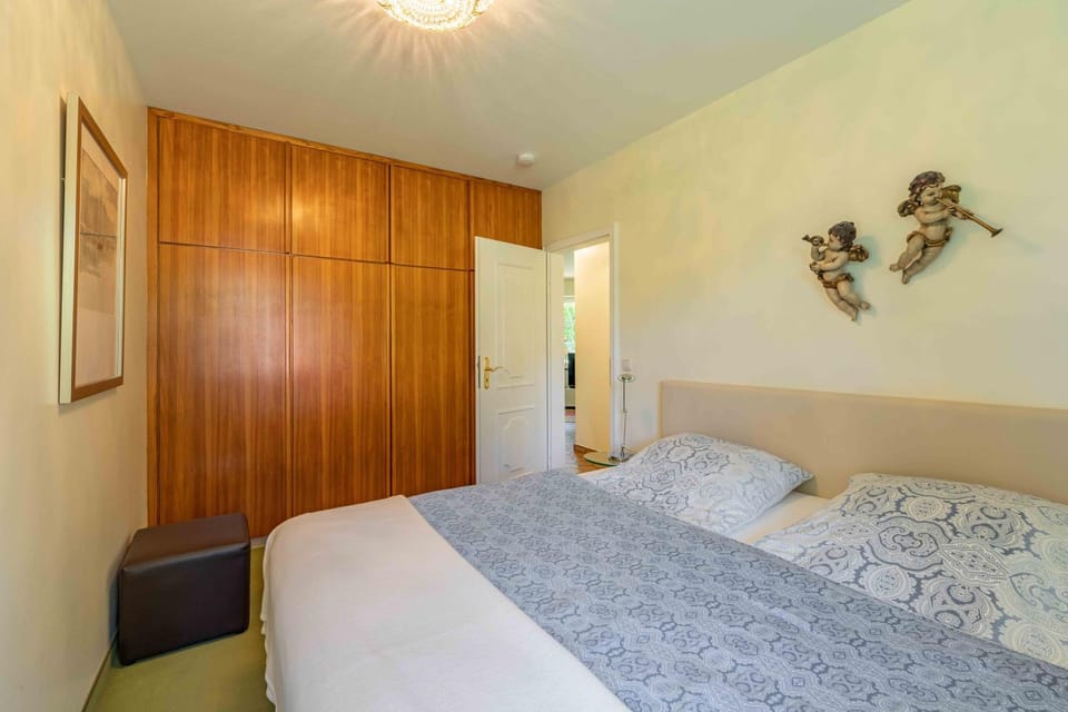 Bed, Bedroom, wardrobe