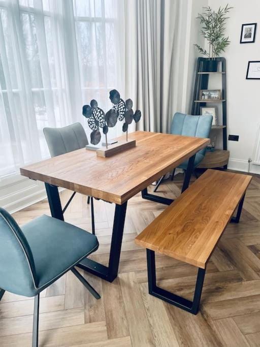 Whitehall, Thomas Turnbull Flat 3 Beautiful apartment in Georgian House Apartment in England